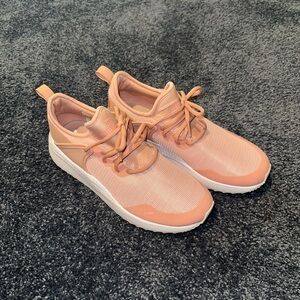 Puma Women's Soft Pink Sneakers